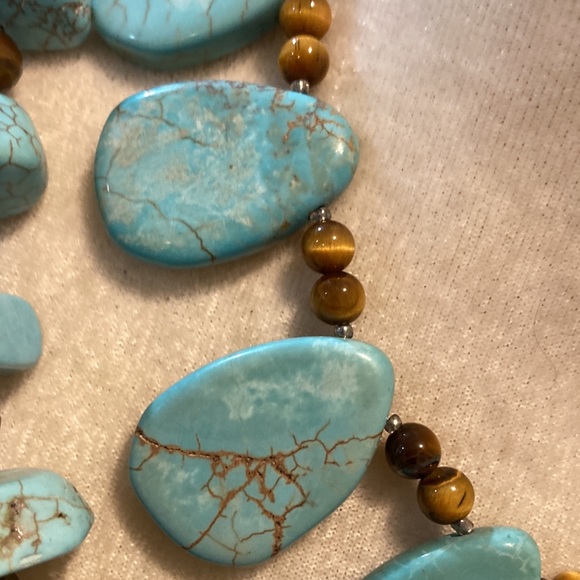 Howlite/Magnesite/Tigers Eye - Picture 2 of 12